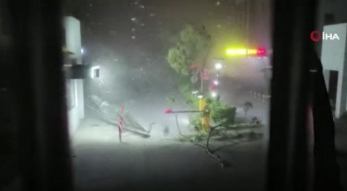 Çin'de fırtına, 11 kişi öldü, 102 kişi yaralandı