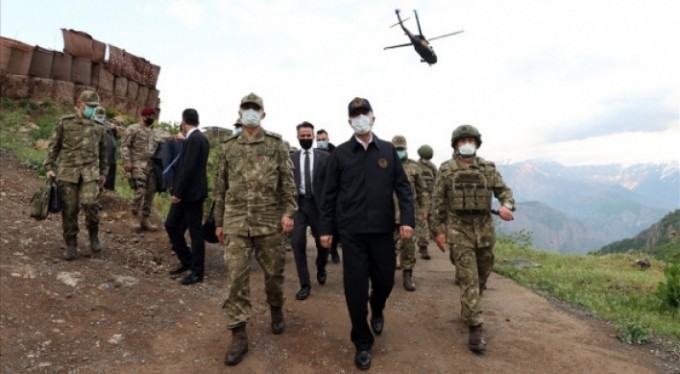 Bakan&nbsp;Akar: Kuzey Irak'ta 44 terörist etkisiz hale getirildi