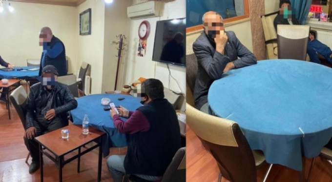 Kısıtlama ve mesafeyi hiçe sayıp kumar oynadılar