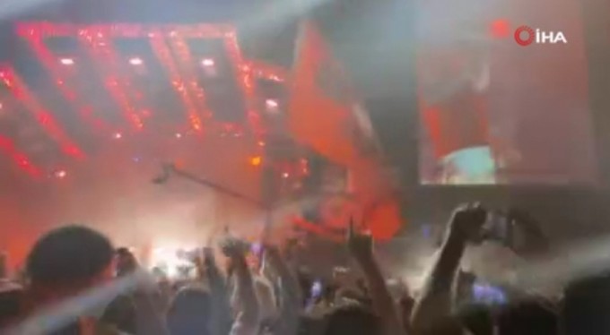 Covid'in merkezi Wuhan'da binlerce kişiyle festival düzenlendi