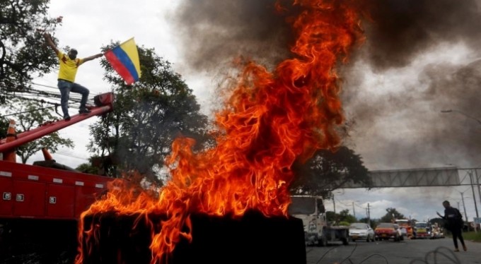 Kolombiya'da gerginlik tırmanıyor, ölü sayısı 19'a yükseldi