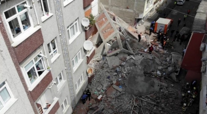 Yıkılan binada faciayı kısıtlama engellemiş