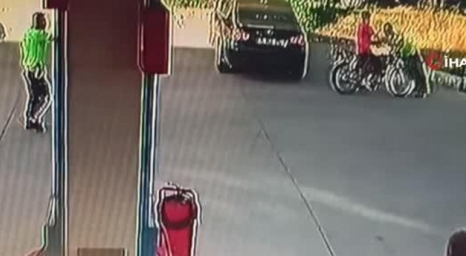 Dur ihtarına uymadı, polisi böyle ezdi