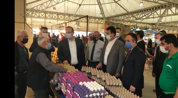 Vali Canbolat ve Başkan Dündar pazarları denetledi