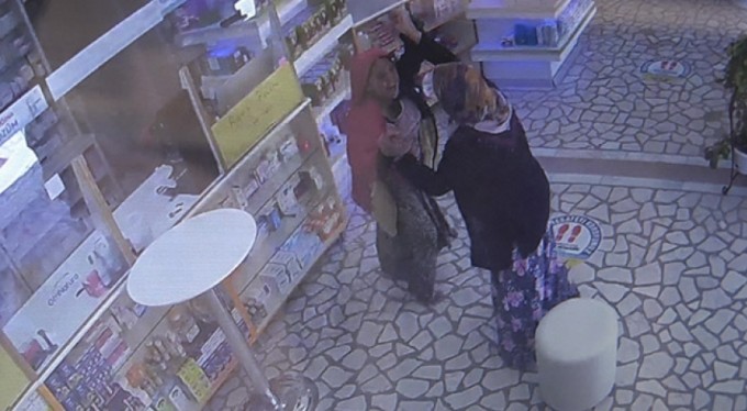 Yaşlı kadın, hırsızı böyle avladı