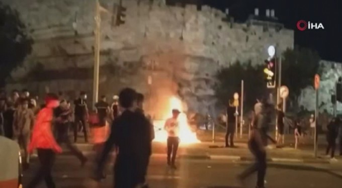 Zalim İsrail, sınır tanımıyor, 90 yaralı