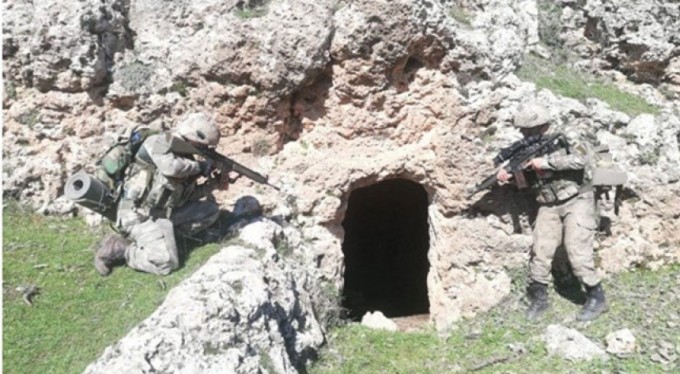Teröristlere ait 8 bin mağara ve sığınak temizlendi