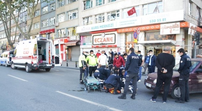 Ters şerite giren motosiklet otomobille böyle çarpıştı