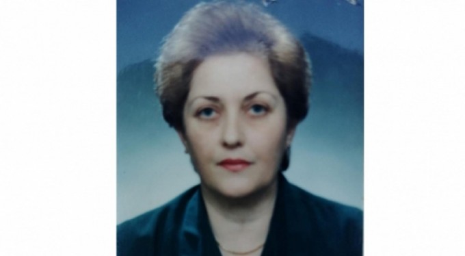 Eski belediye başkanı eşi koronaya yenildi