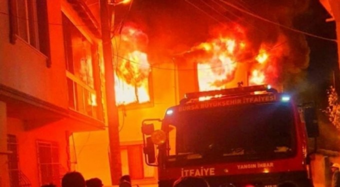 Bursa'da sahur vakti korkutan yangın