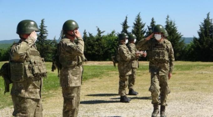 Mehmetçiğin bayramı 'vatan' nöbeti