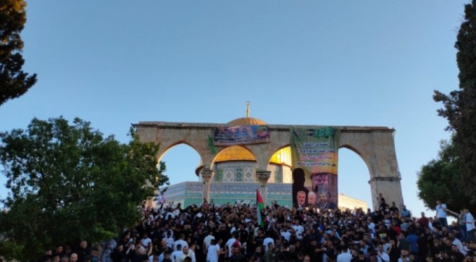 100 bin Filistinli, Mescid-i Aksa'da Bayram Namazı kıldı