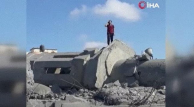 İsrail'in saldırıları ezanı dindiremedi