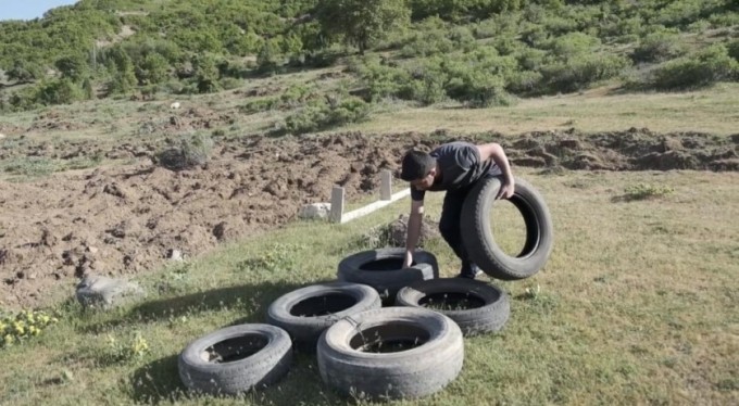 Polislik sınavına köydeki bu parkurla hazırlanıyorlar