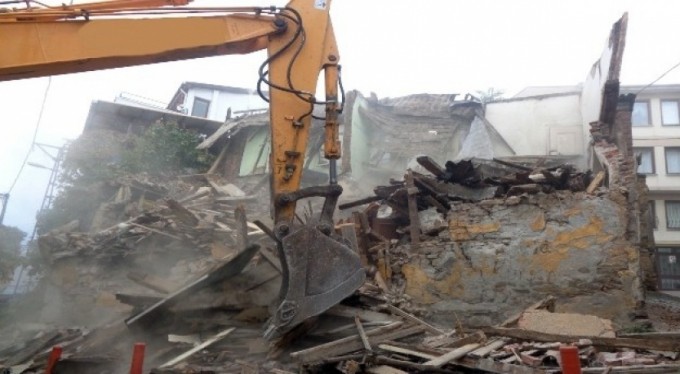 Osmangazi'de 4 ayda 41 metruk bina yıkıldı