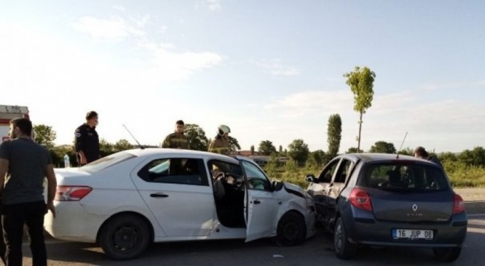 Bursa'da mıcır kazası; 1 yaralı