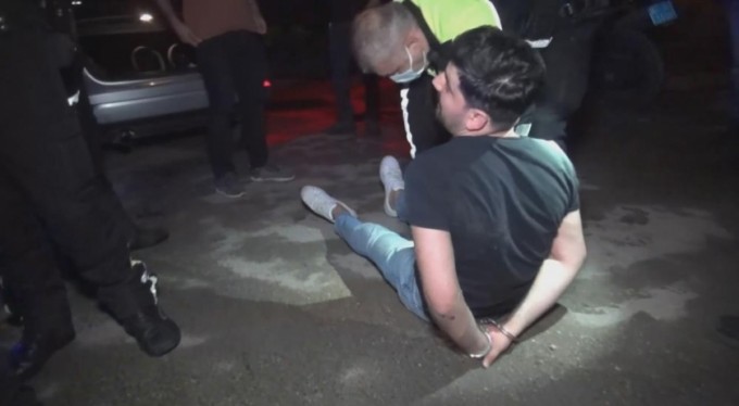 'Dur' ihtarına uymayan alkollü sürücü dehşet saçtı