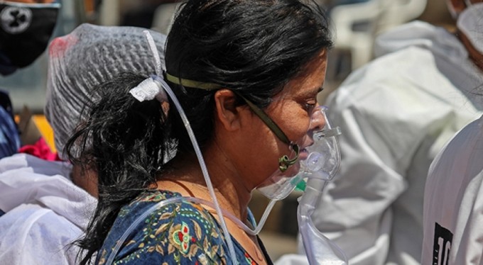 Hindistan'da yeni rekor: son 24 saatte 4 bin 529 ölüm