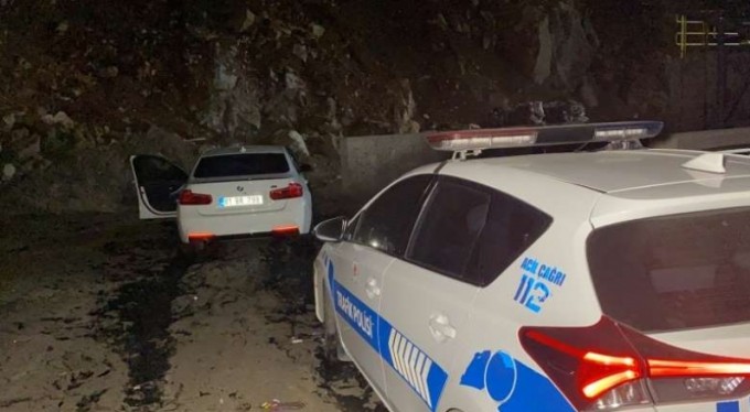 Çalıntı lüks otomobil, 140 kilometrelik kovalamaca sonucu bulundu