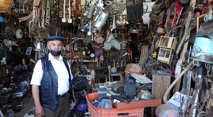 43 yılda 40 binden fazla ürün topladı