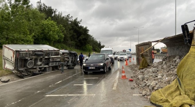Feci TIR kazası; 2 yaralı