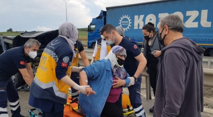 Bursa'da yağışla gelen kazada 7 kişi yaralandı