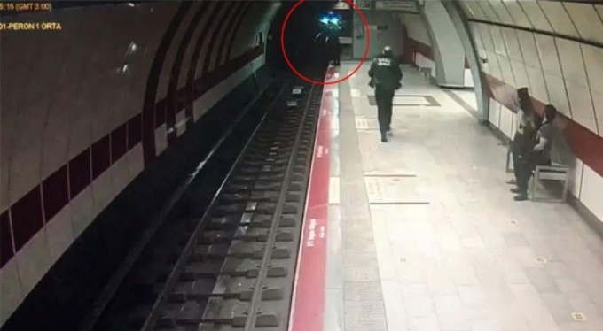 Metronun önüne atlayan kadın dün de köprüden atlamaya kalkışmış