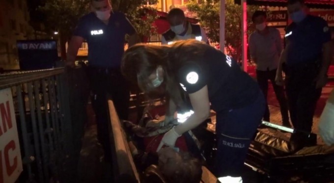 Bir zamanların assolistti, bankta bu halde bulundu