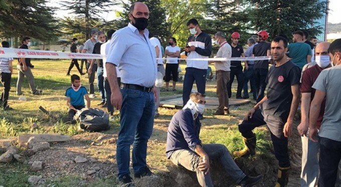 Minibüs, otomobil ve motosiklet kaza yaptı: 19 yaralı