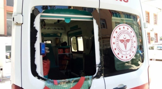 Bursa'da 112 ekibine taşlı saldırı