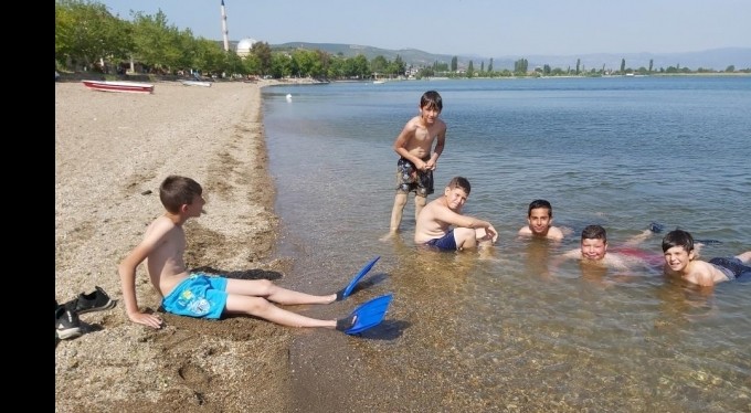 &nbsp;İznikli çocuklar erken kulaç attı