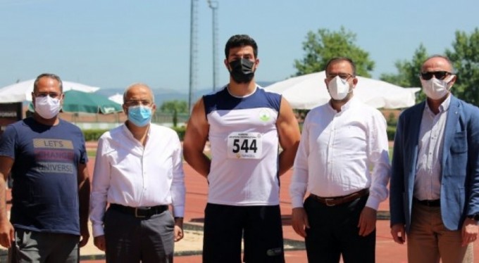 Osmangazili atlet rekor geliştirdi