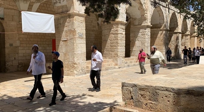 Mescid-i Aksa'ya 120 Yahudi yerleşimciden baskın