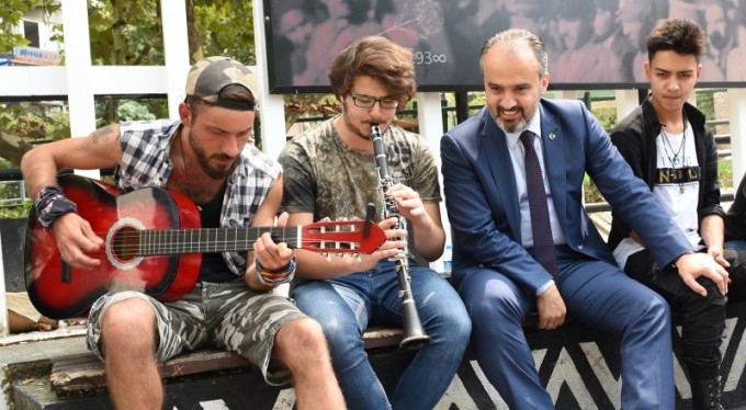 Bursa sokakları müziğin ritmiyle şenlenecek