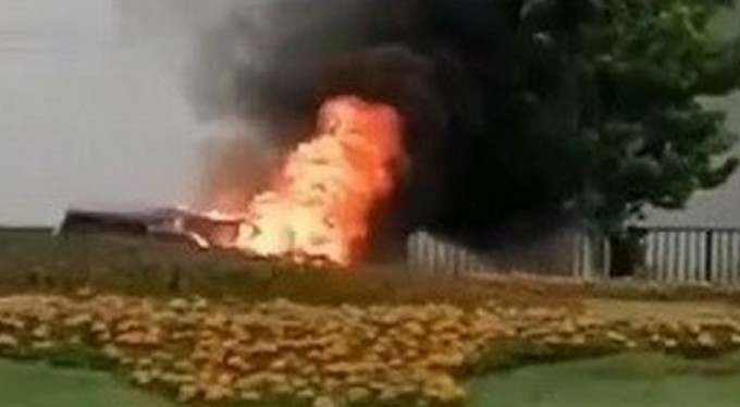 Bursa'da hareketli dakikalar! Otomobil alev alev yandı!