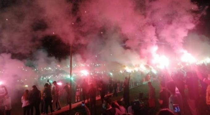 Bursaspor taraftarından yıl dönümünü kutlaması