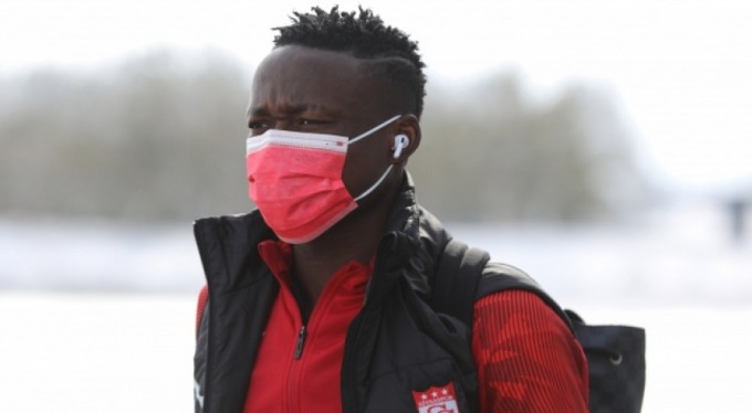 Sivasspor'da Casimir Ninga takımdan ayrılıyor