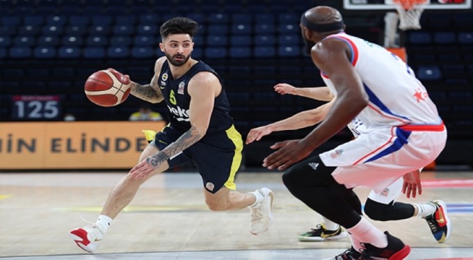 Anadolu Efes, seride 2-0 öne geçti