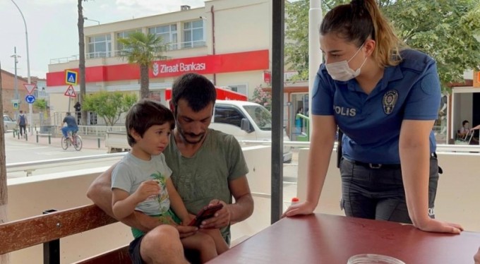Annesine çiçek koparmak isterken kayboldu