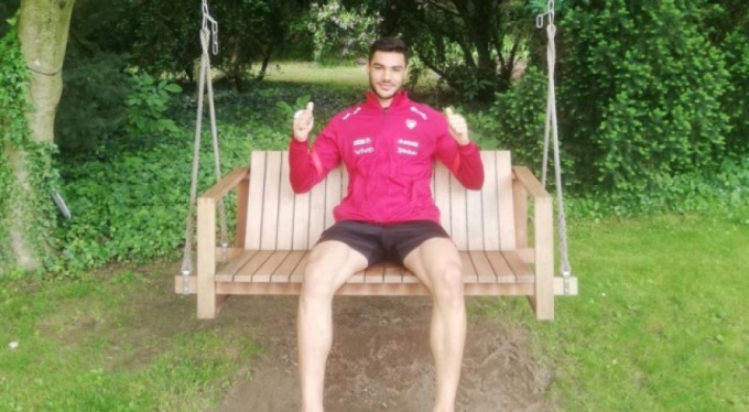 Ozan Kabak'tan Wembley mesajı: "Wembley, kupa kaldırmanın adresi"