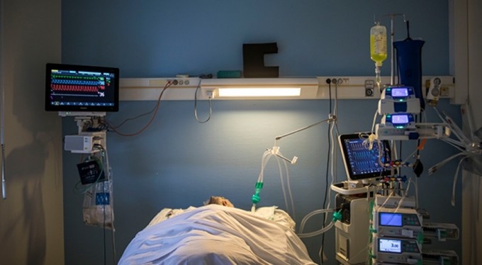 Fransa'da son 24 saatte 2 bin 855 yeni vaka