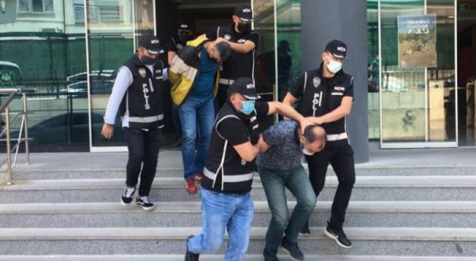 İş adamlarına zorla senet imzalatan çeteye darbe