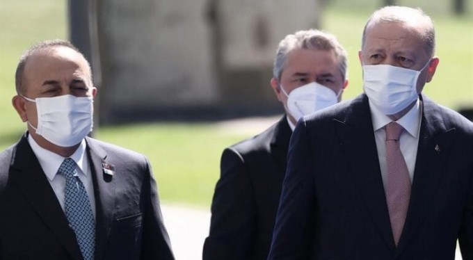 NATO Zirvesi'nde diplomasi trafiği... Erdoğan-Merkel görüşmesi sona erdi