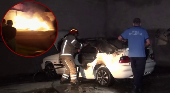 Bursa'da park halindeki otomobil küle döndü!