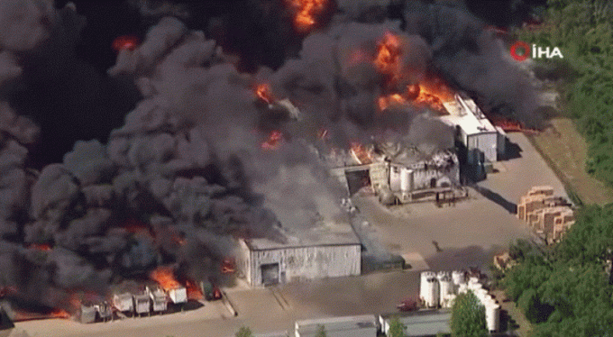 ABD'de şiddetli patlama kameralara yansıdı