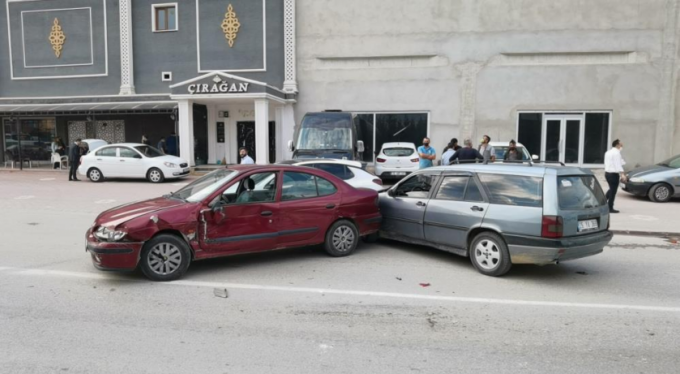 Bursa'daki TIR dehşeti saniye saniye kamerada
