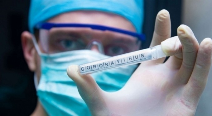 İtalya'da son 24 saatte bin 255 yeni vaka