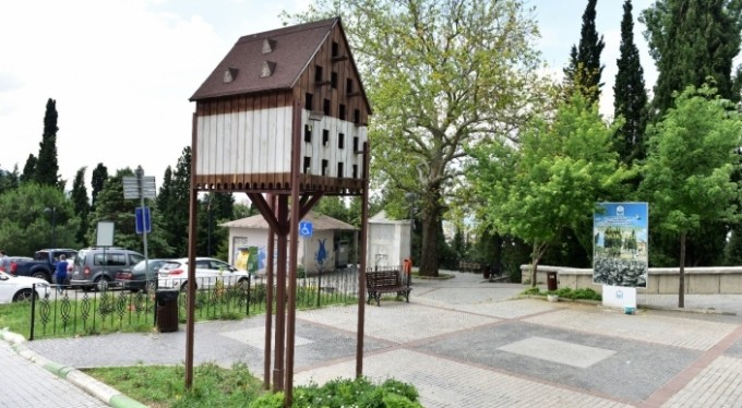 Yıldırım Belediyesi'nden minik dostlara yuva