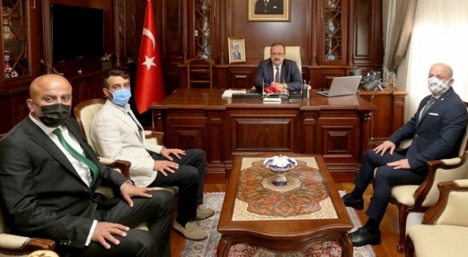 Bursaspor yönetiminden anlamlı ziyaret