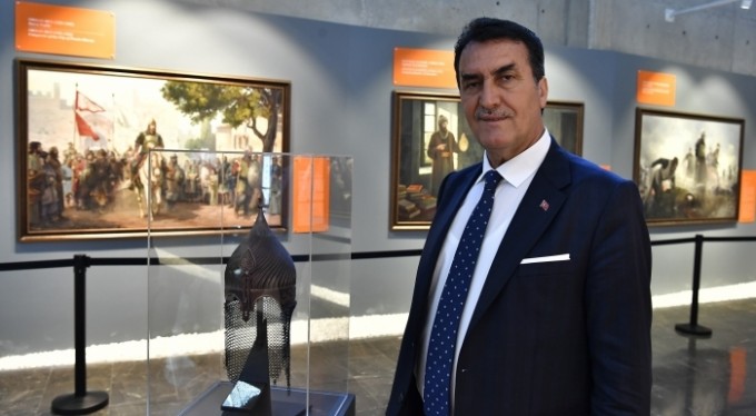 Osman Gazi'nin miğferi Fetih Müzesi'nde